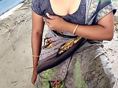 Form House Me Kamvali Ko Bat Karke Pel Diya